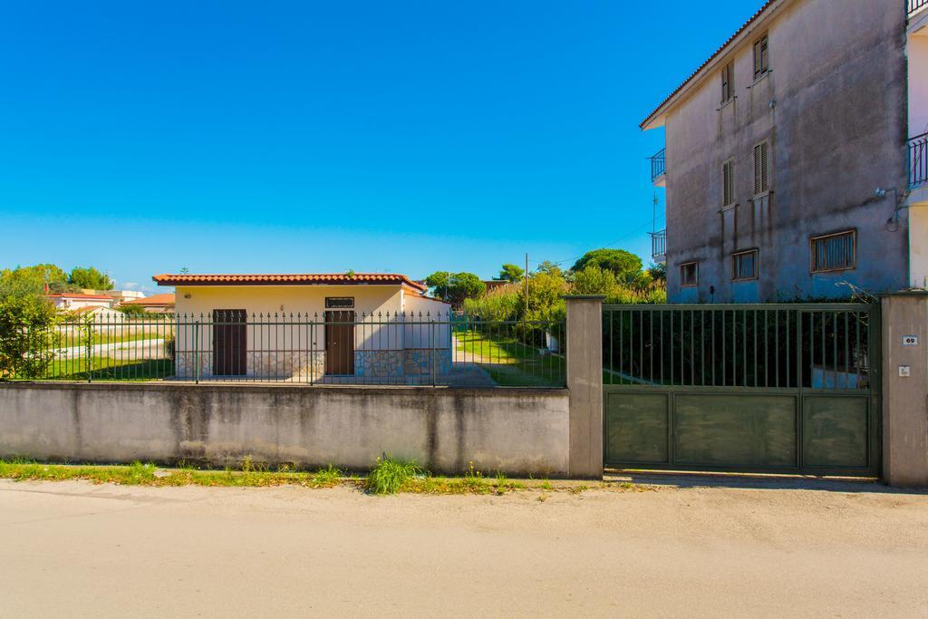 Villa senza pensieri Castel Volturno Esterno foto